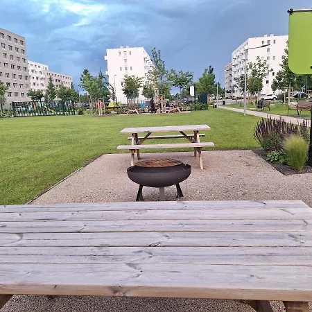 Apartamento Large 75 M2 Next To Airport - Free Parking Bratislava