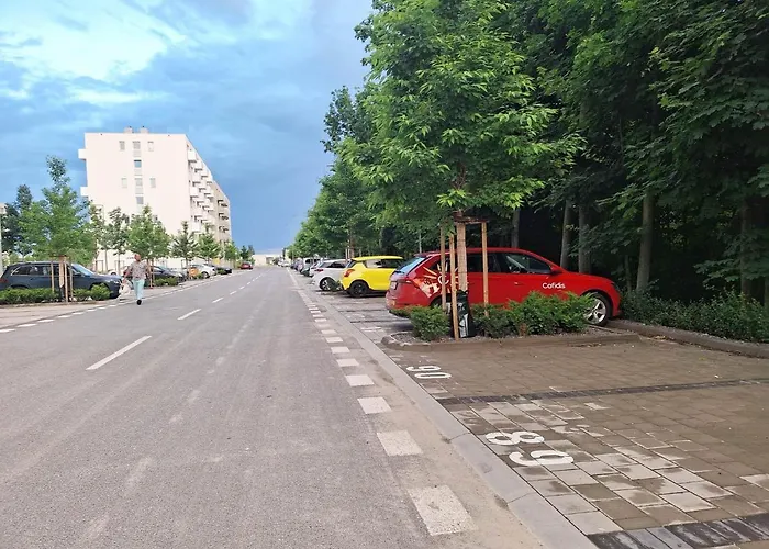 Large 75 M2 Next To Airport - Free Parking * Pozsony