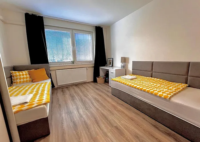 Large 75 M2 Next To Airport - Free Parking *