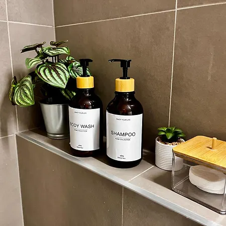 Apartament Large 75 M2 Next To Airport - Free Parking *